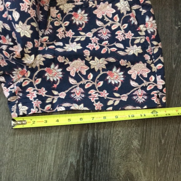 GAP city shorts size 8 - Picture 5 of 10